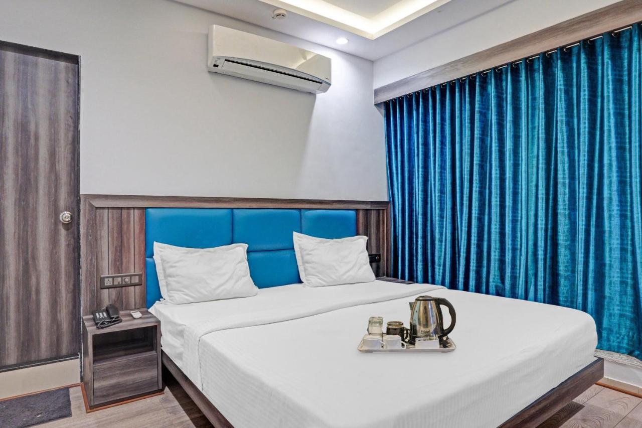 Super Oyo Townhouse 639 Hotel Citadel 2 Surat Exterior photo